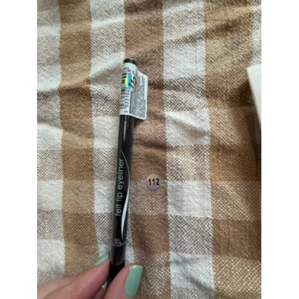 Ruby Rose Felt Tip Eyeliner Shade 112 Black Liquid Eye Liner Pen New